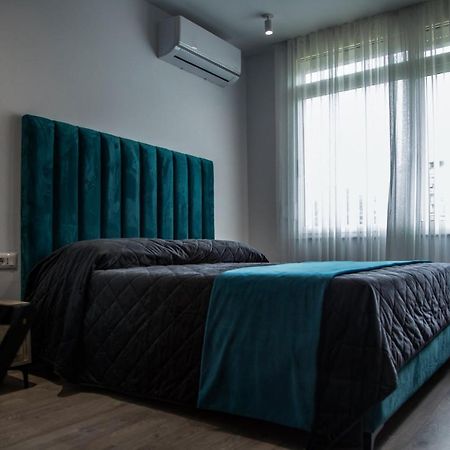 Lucas Central Premium Studios Tirana Exterior photo